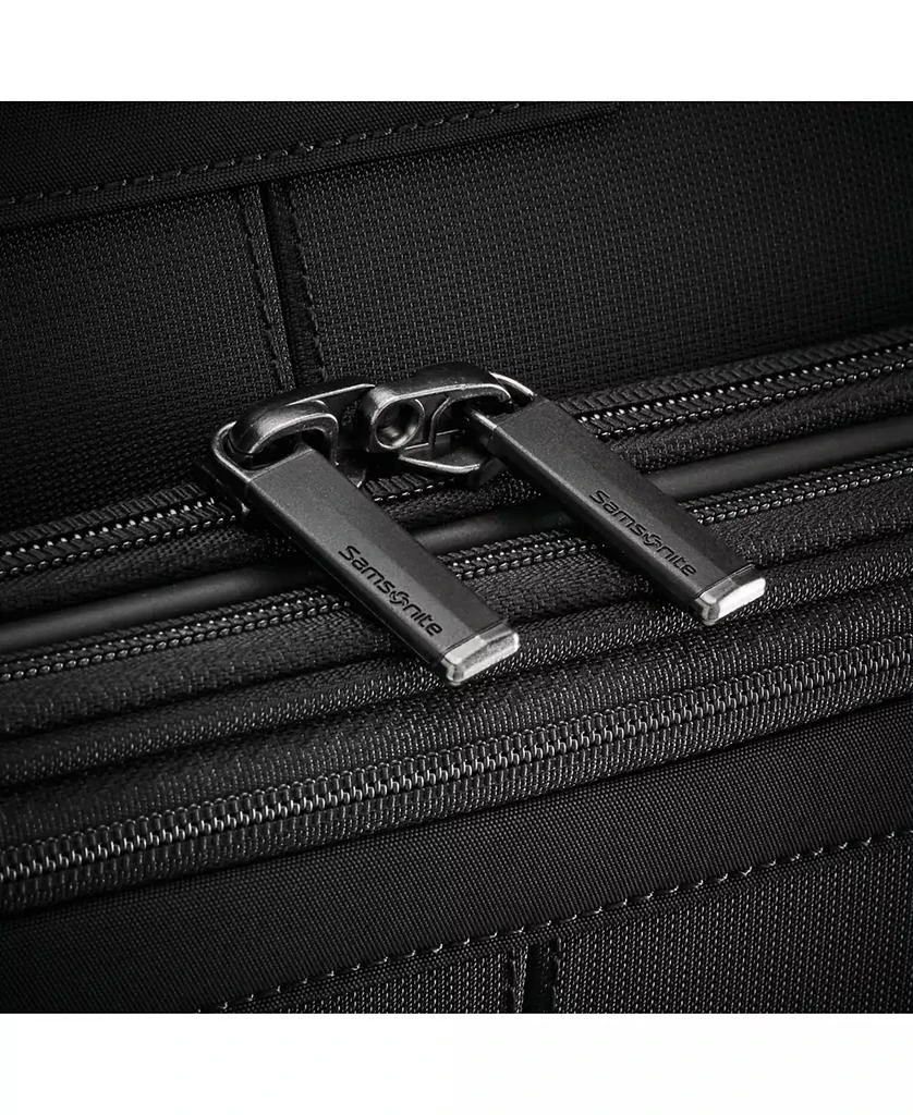 Silhouette 17 21" Carry-on Expandable Softside Spinner 商品