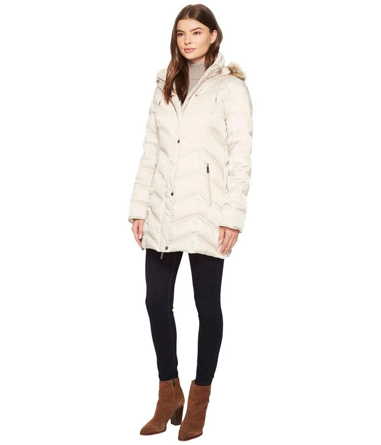 商品Kenneth Cole|Chevron Quilted Coat with Fur Hood,价格¥1400,第2张图片详细描述