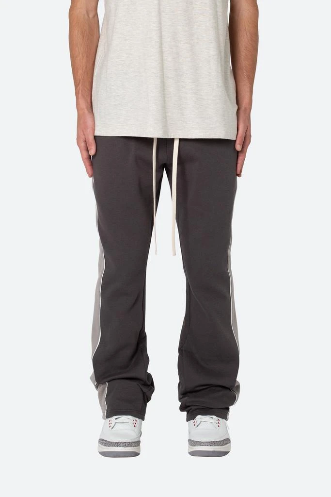 商品MNML|Flared Panel Track Pants - Grey,价格¥481,第1张图片