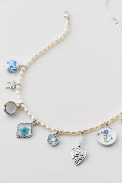 商品Urban Outfitters|Lottie Pearl Treasure Charm Necklace,价格¥154,第3张图片详细描述