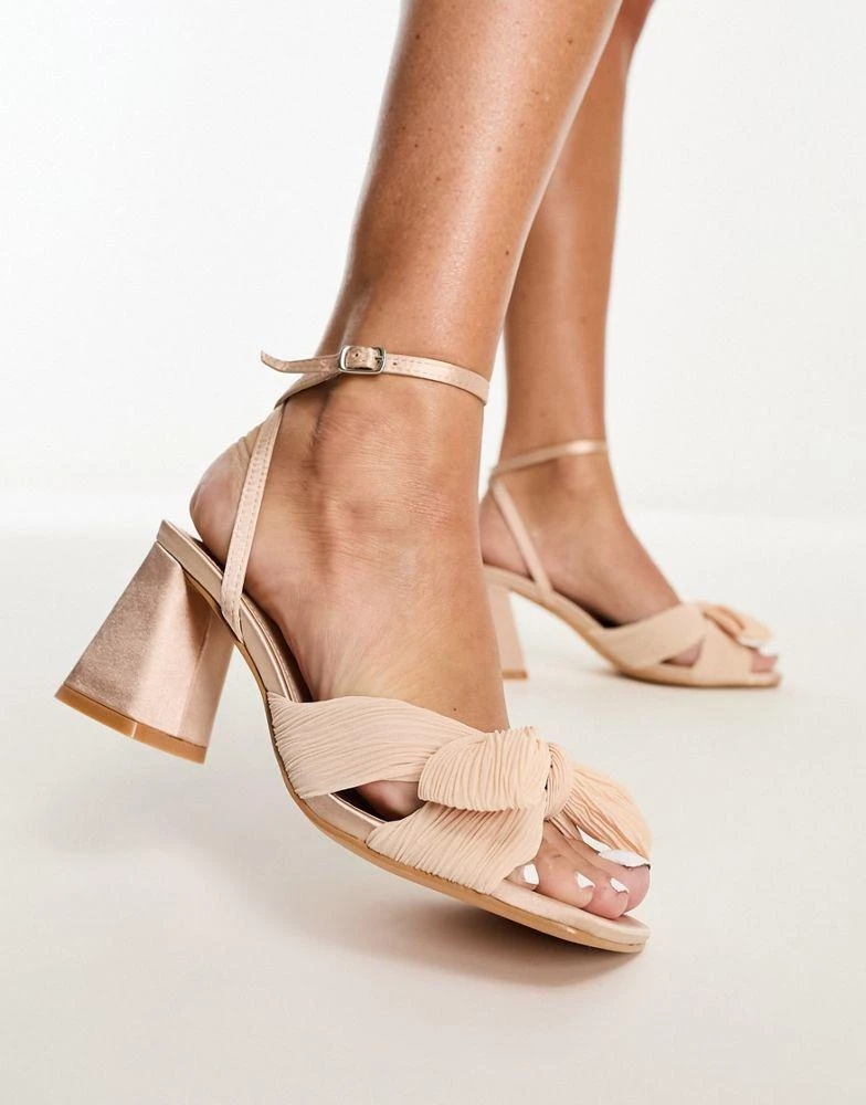 商品Glamorous|Glamorous Exclusive mid heel sandals with bow in blush,价格¥218,第3张图片详细描述