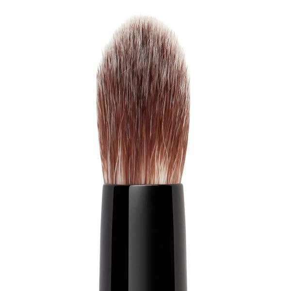商品Illamasqua|Illamasqua Blender Brush,价格¥118,第2张图片详细描述