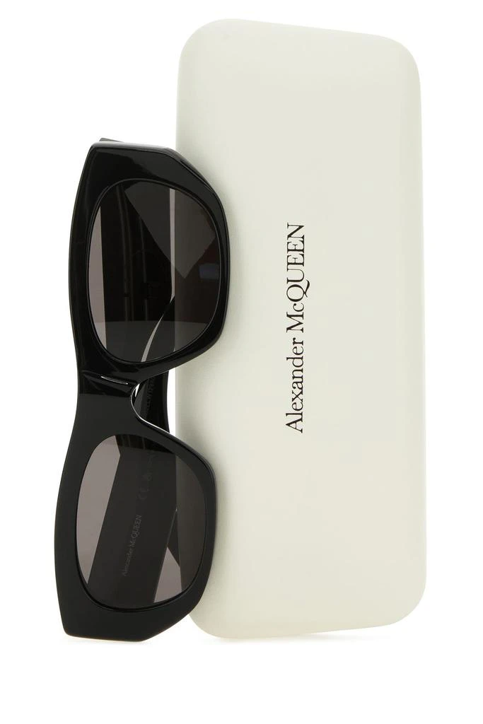 商品Alexander McQueen|Black acetate Punk Rivet sunglasses,价格¥2198,第2张图片详细描述
