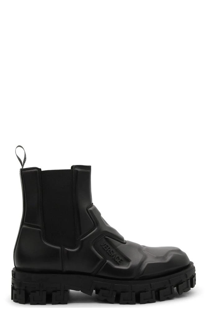 商品Versace|Versace Greca Portico Panelled Round-Toe Boots,价格¥9642,第1张图片