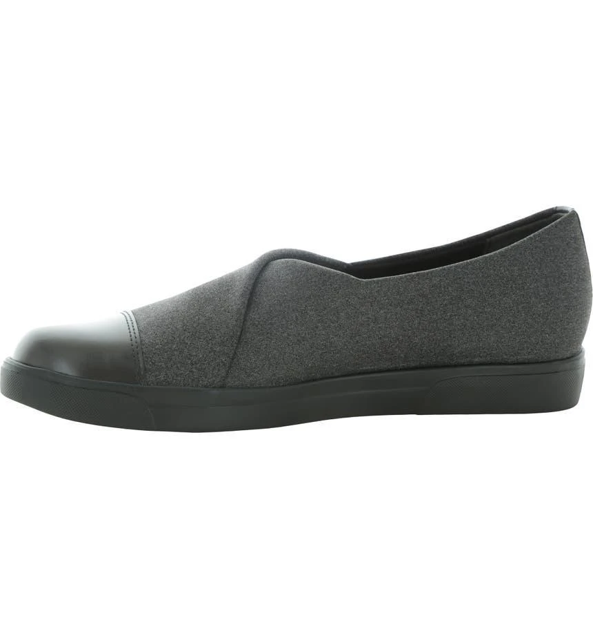 商品Munro|Plum Slip-On Flat - Multiple Widths Available,价格¥298,第2张图片详细描述