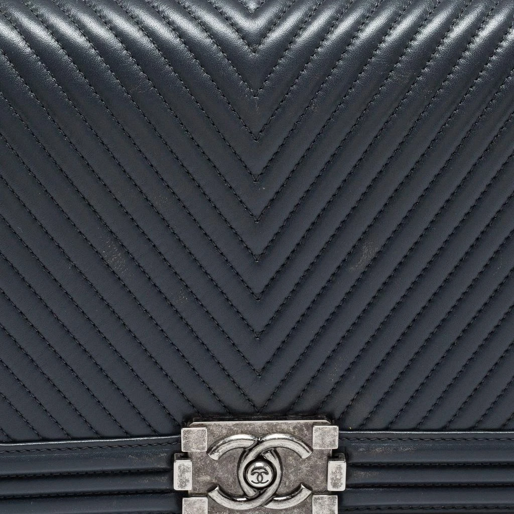 商品[二手商品] Chanel|Chanel Dark Grey Chevron Leather Large Boy Shoulder Bag,价格¥22219,第5张图片详细描述