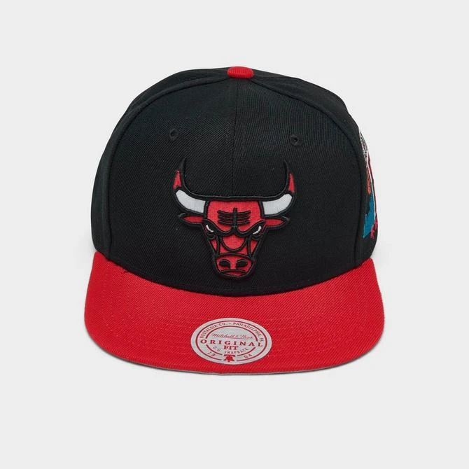 商品Mitchell and Ness|Mitchell & Ness NBA Chicago Bulls Patch Overload Snapback Hat,价格¥187,第2张图片详细描述