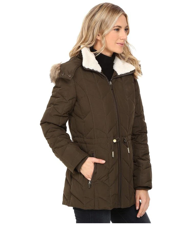 商品Kenneth Cole|Quilted Chevron Coat with Fur Hood,价格¥500,第4张图片详细描述