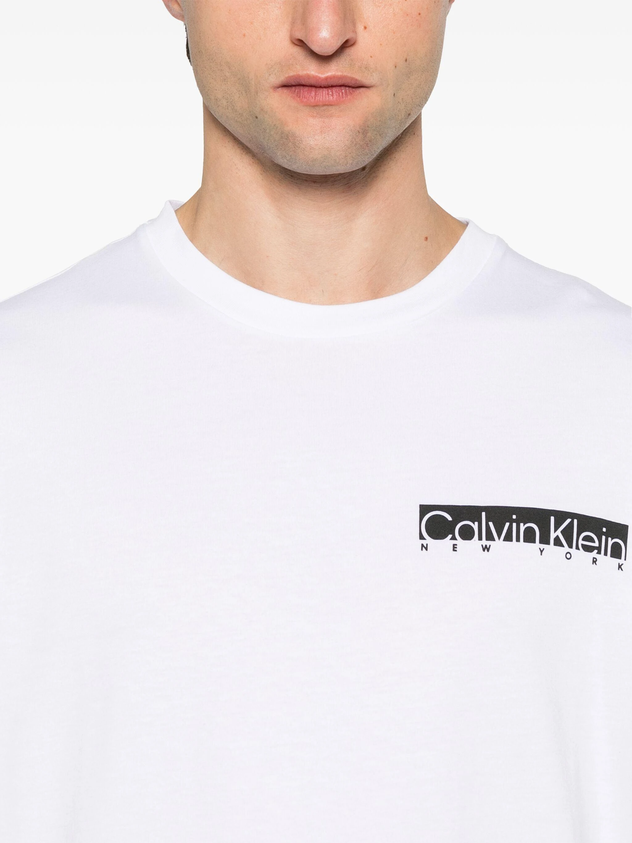 商品【商品预售7天】 Calvin Klein|Calvin Klein 男士T恤 K10K113800YAF 白色,价格¥476,第5张图片详细描述