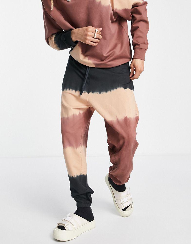 ASOS DESIGN co-ord oversized joggers in brown with tie dye details商品第1张图片规格展示