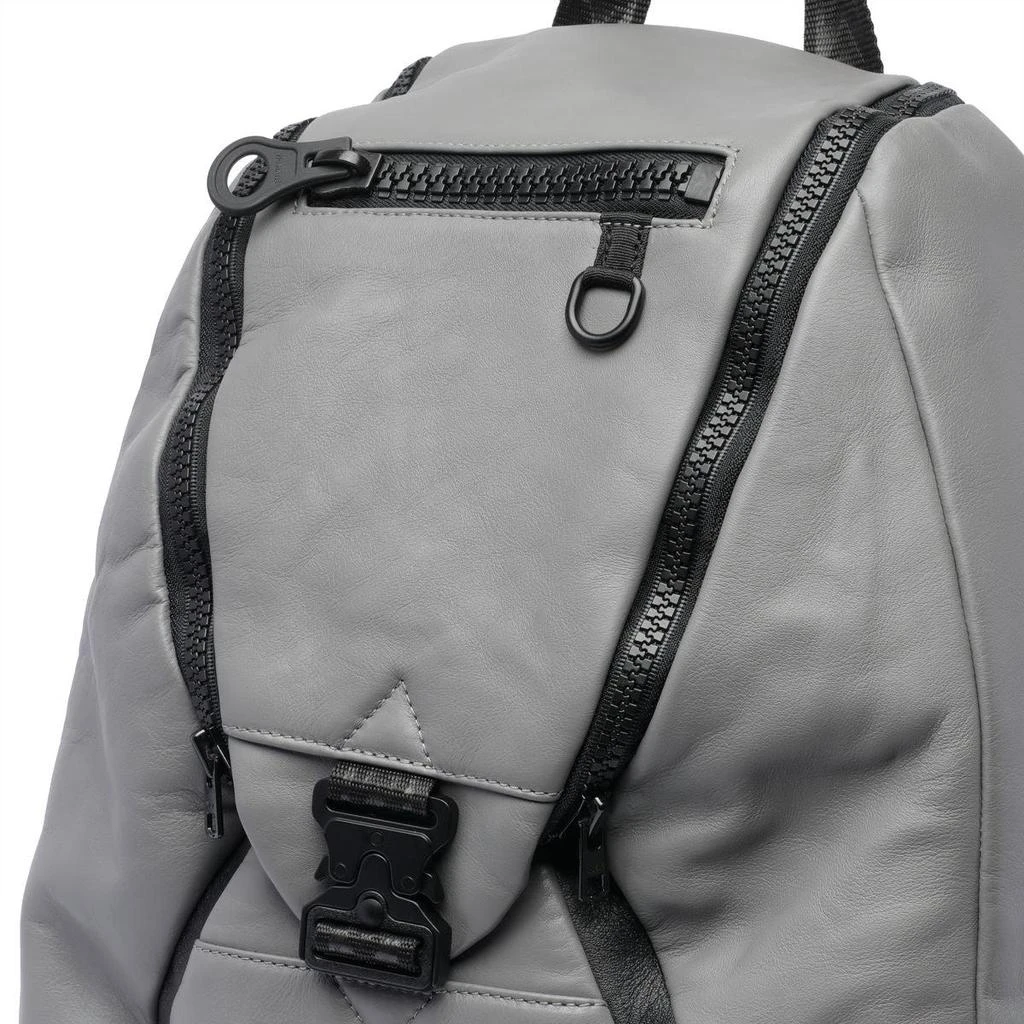 商品VIC MATIĒ|Vic Matie Backpacks in Grey,价格¥2315,第4张图片详细描述