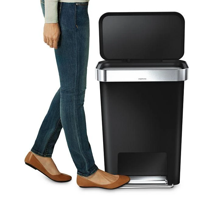 商品simplehuman|45 Liter Rectangular Liner Rim Kitchen Trash Can with Liner Pocket,价格¥748,第2张图片详细描述