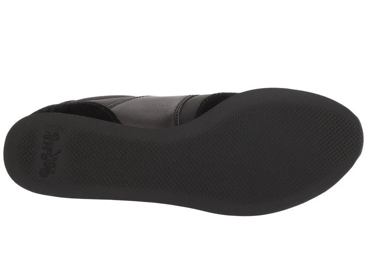 商品Coach|Raelyn Runner,价格¥508,第3张图片详细描述