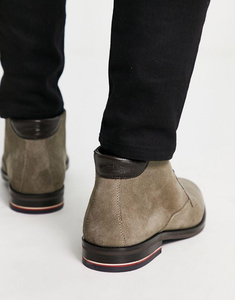 商品Tommy Hilfiger|Tommy Hilfiger signature suede boots in brown,价格¥1291,第4张图片详细描述