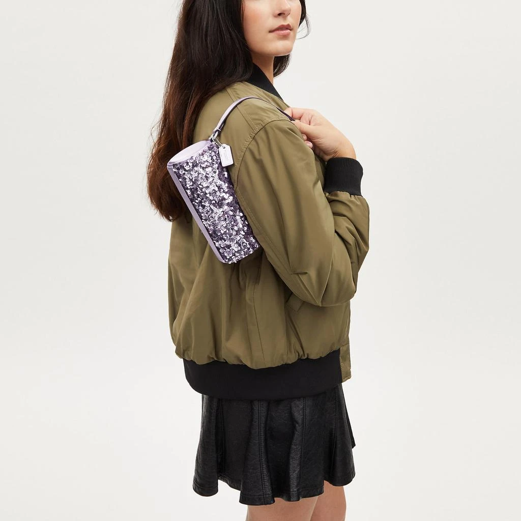 商品Coach|Coach Outlet Nolita Barrel Bag,价格¥522,第2张图片详细描述