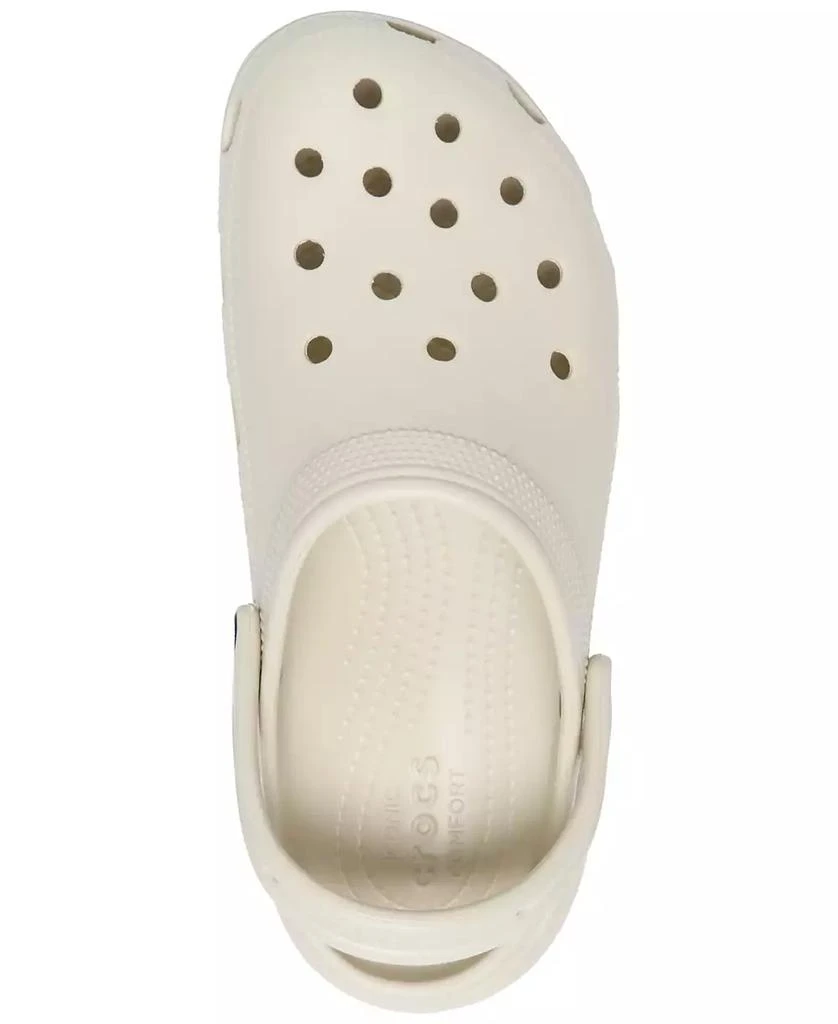 商品Crocs|Women's Classic Platform Clogs from Finish Line,价格¥463,第5张图片详细描述