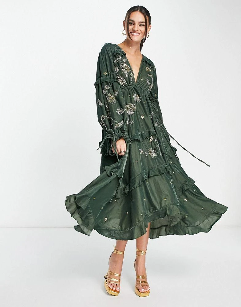商品ASOS|ASOS DESIGN ruched tiered midi dress in velvet with floral embellishment detail in green,价格¥988,第4张图片详细描述