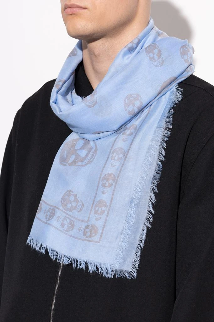 商品Alexander McQueen|Scarf with a distinctive skull motif,价格¥2776,第2张图片详细描述