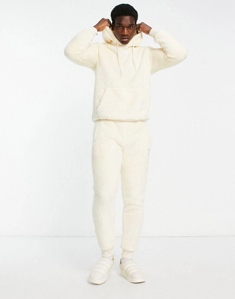 商品Adidas|adidas originals Essentials+ fluffy joggers in wonder white,价格¥356,第4张图片详细描述