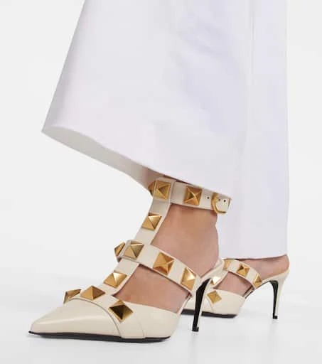 商品Valentino|Roman Stud皮革高跟鞋,价格¥8073,第4张图片详细描述