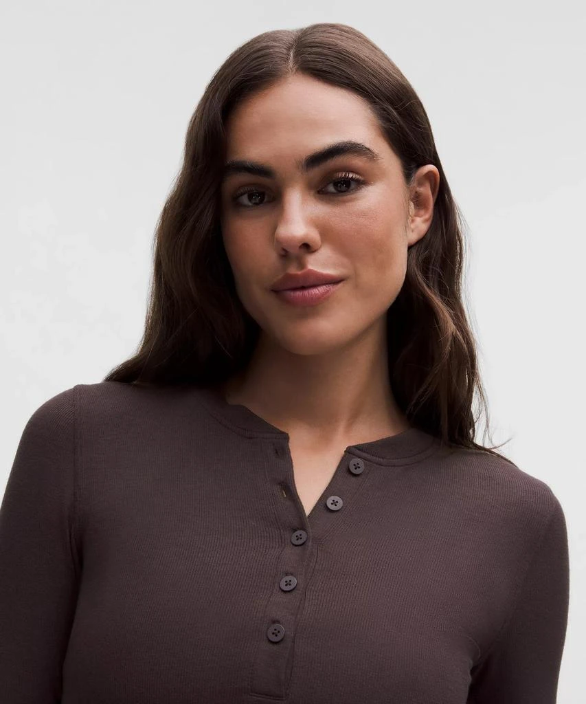 Hold Tight Long-Sleeve Henley 商品