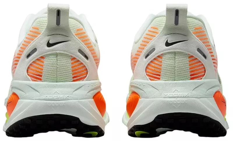 Nike Men's Vomero 18 Running Shoes 商品