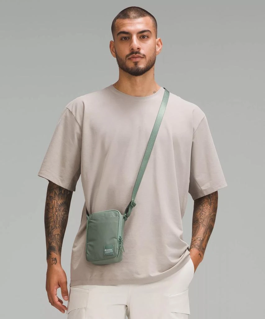 商品Lululemon|Easy Access Crossbody Bag 1.5L,价格¥368,第4张图片详细描述