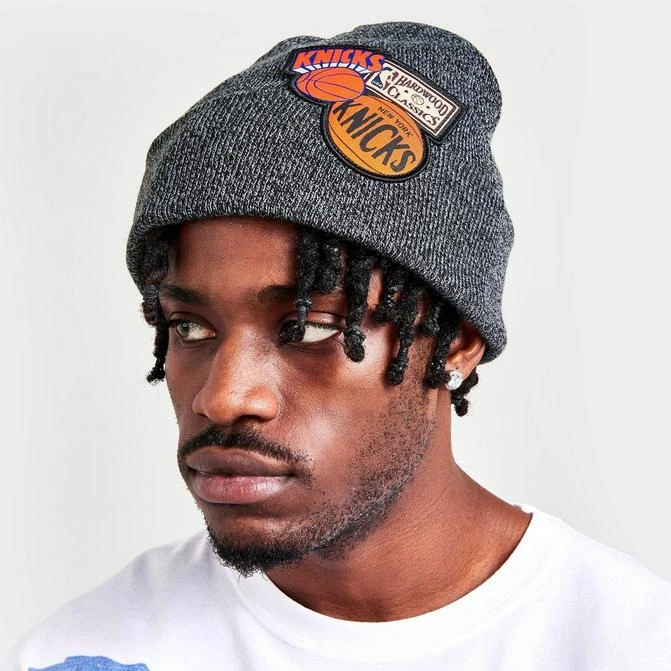 商品Mitchell and Ness|Mitchell & Ness New York Knicks NBA Patch Knit Beanie Hat,价格¥75,第1张图片