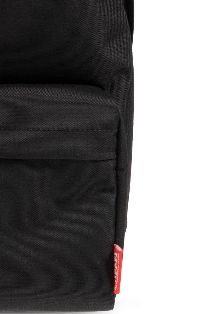商品Diesel|Diesel Logo Detailed Zipped Shoulder Backpack,价格¥847,第5张图片详细描述