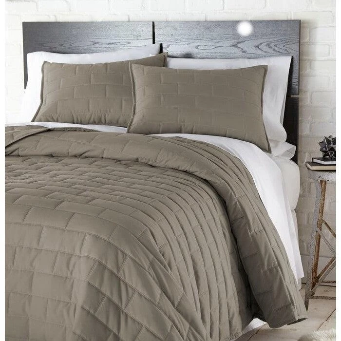 商品Hivvago|Twin/Twin XL Modern Brick Stitch Microfiber Reversible 2 Piece Comforter Set in Taupe,价格¥1323,第1张图片
