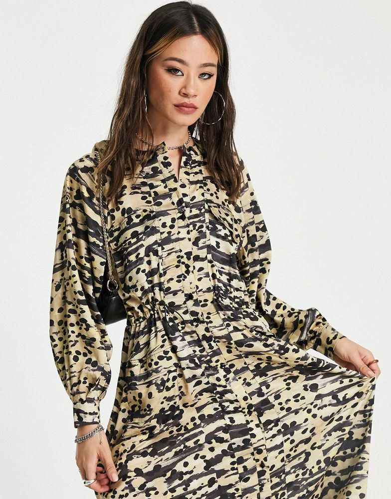 商品Topshop|Topshop satin shirt dress in animal print,价格¥389,第4张图片详细描述