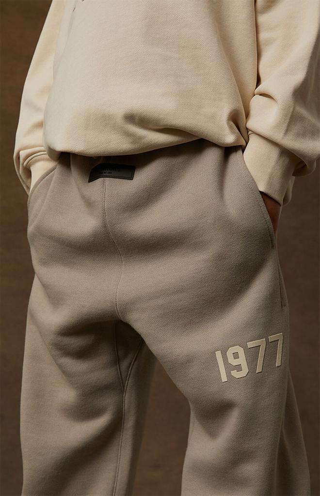 商品Essentials|Smoke Relaxed Sweatpants,价格¥478,第7张图片详细描述