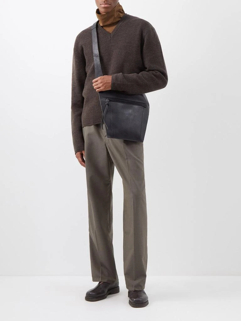 商品Lemaire|Grained-leather cross-body bag,价格¥6076,第2张图片详细描述