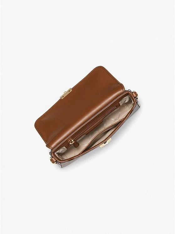 商品Michael Kors|【2021夏季新】MK Bradshaw 小号老花拼色法棍腋下包,价格¥673,第2张图片详细描述
