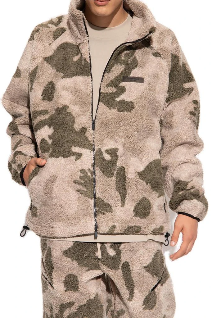 商品Essentials|Fear Of God Essentials Camouflage Printed Fleece Hoodie,价格¥1259,第2张图片详细描述