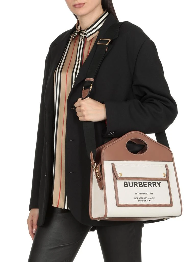 商品Burberry|Burberry Pocket Two-Tone Small Tote Bag,价格¥10638,第4张图片详细描述