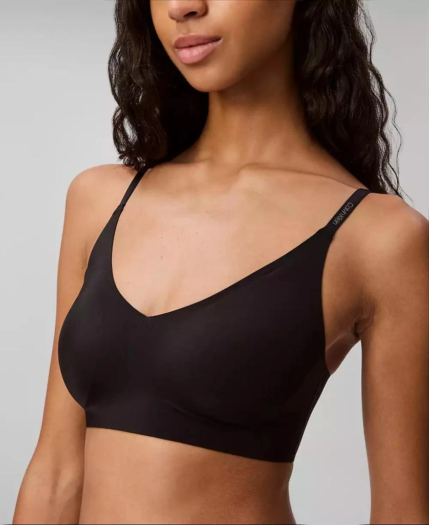 商品Calvin Klein|Women's Invisibles Comfort Lightly Lined Triangle Bralette QF5753,价格¥227,第1张图片