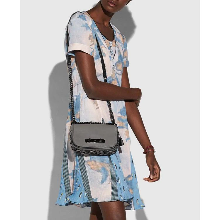 商品Coach|Swagger Mini Shoulder Bag 20 with COACH Link Detail,价格¥1147,第2张图片详细描述