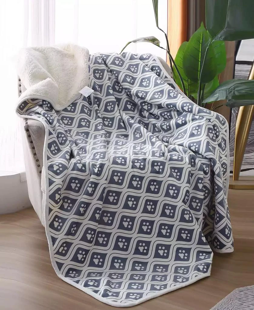 商品Happycare Textiles|Advanced Water Resistant Pets Print Comfort Throw, 50" x 60",价格¥204,第1张图片