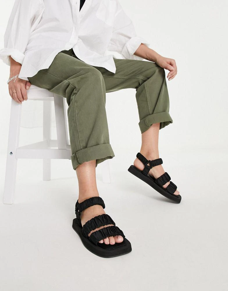商品Topshop|Topshop Panama ruched strappy sandal in black,价格¥140,第1张图片
