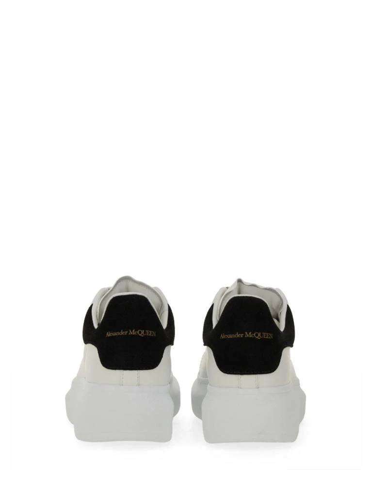 商品Alexander McQueen|Calfskin Oversized Sneakers With Suede Accents,价格¥4643,第3张图片详细描述