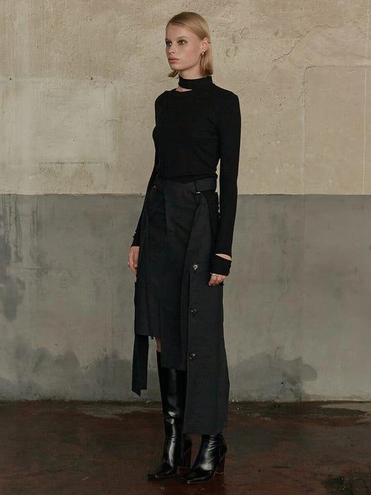 商品MUSEE|Venet Cut Out Side Point Top (Black),价格¥786,第2张图片详细描述
