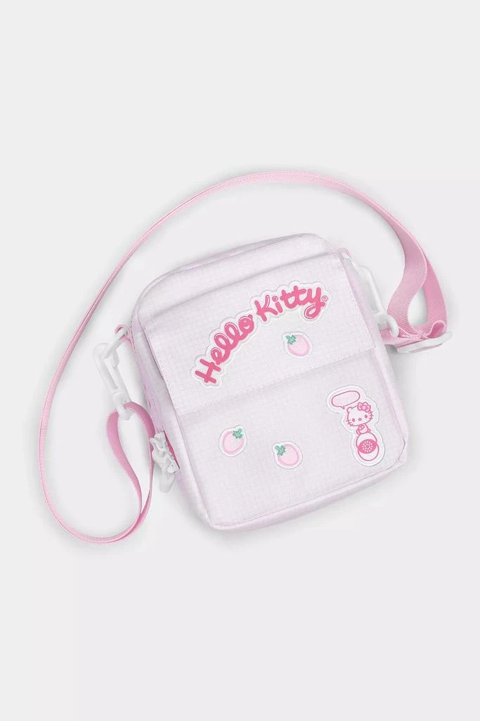 商品Retrospekt|Hello Kitty Strawberry Kawaii 600 Instant Camera Bag,价格¥258,第4张图片详细描述