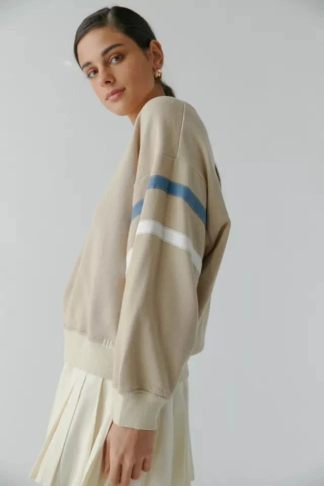 商品BDG|BDG Clyde V-Neck Sweatshirt,价格¥223,第3张图片详细描述