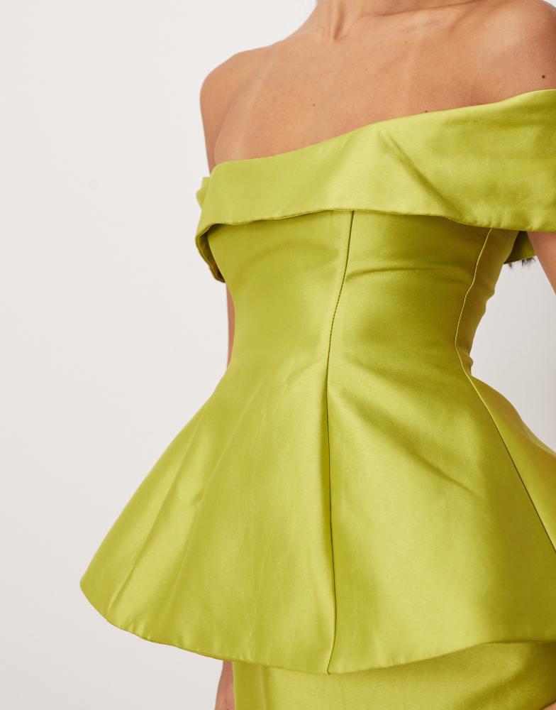 ARRANGE ARRANGE structured off the shoulder satin maxi dress in LIME - LIME - UK 18 ARRANGE ARRANGE structured off the shoulder satin maxi dress in LIME - LIME - UK 18