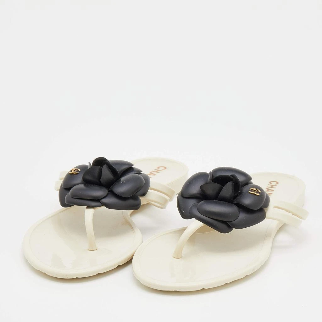商品[二手商品] Chanel|Chanel Cream Rubber Camellia Flower Thong Flats Size 36,价格¥2361,第2张图片详细描述