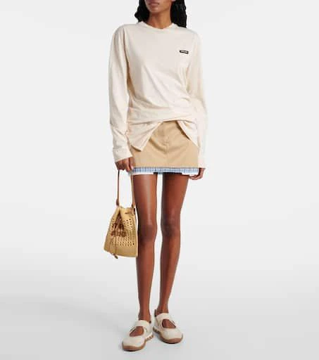 商品Miu Miu|Logo leather-trimmed raffia bucket bag,价格¥9576,第5张图片详细描述