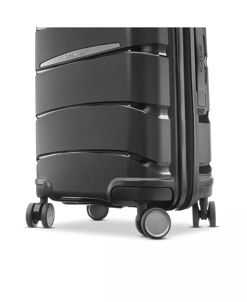 商品Samsonite|Outline Pro 20" Hardside Carry-on Spinner,价格¥1137,第5张图片详细描述