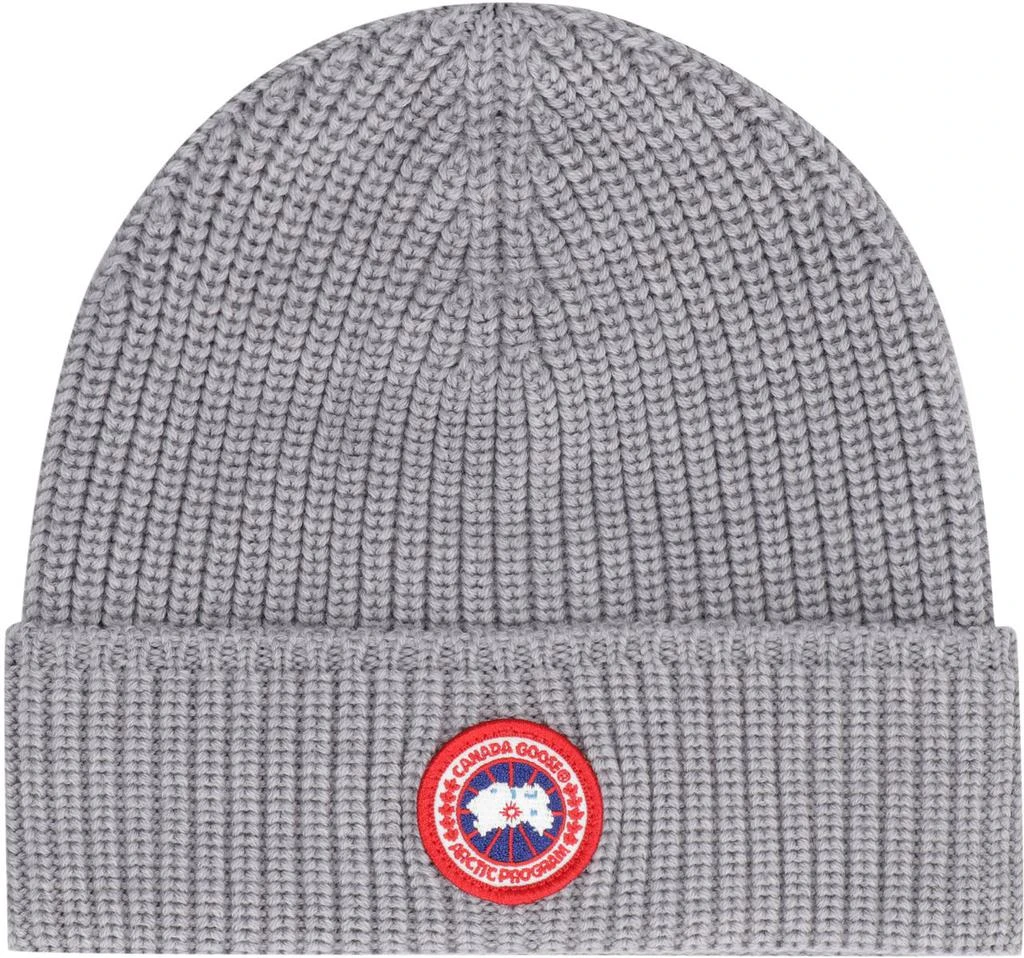 商品Canada Goose|CANADA GOOSE ARTIC DISC RIBBED KNIT BEANIE,价格¥1411,第2张图片详细描述