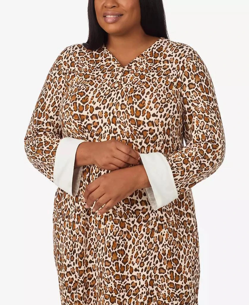 Plus Size Printed V-Neck Long Gown with Socks 商品
